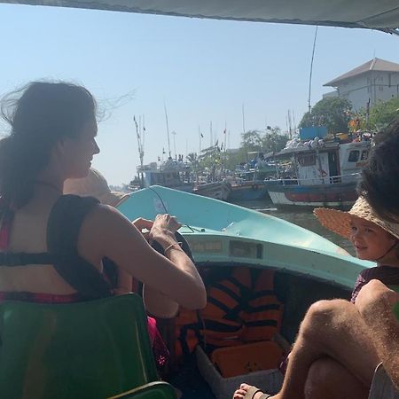 Royal Waves Negombo 호텔 외부 사진