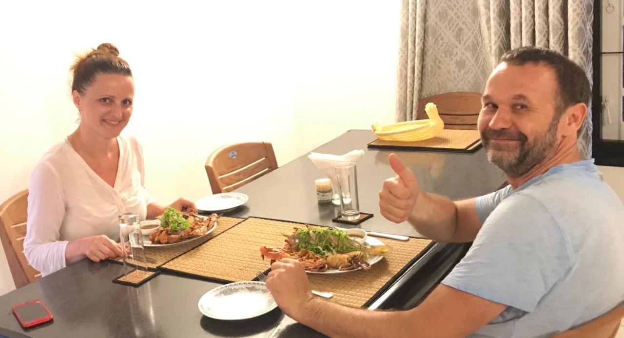 Royal Waves Negombo 호텔 외부 사진